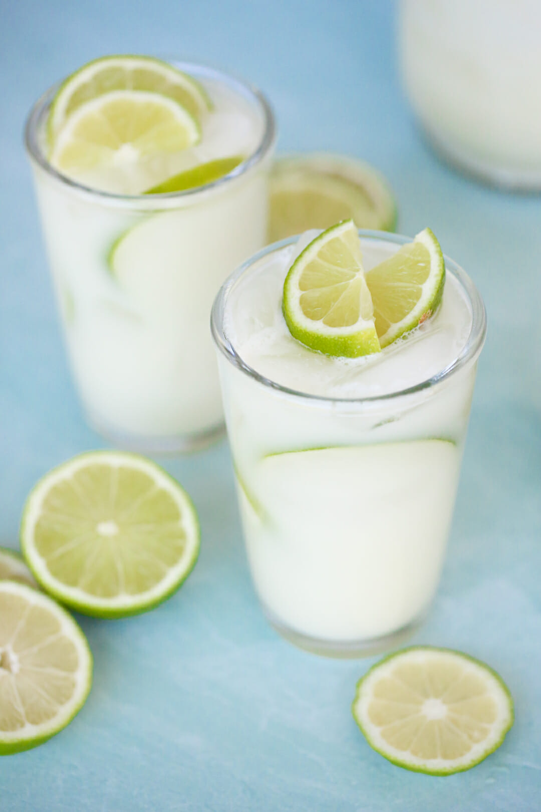 brazilian lemonade in serving cups