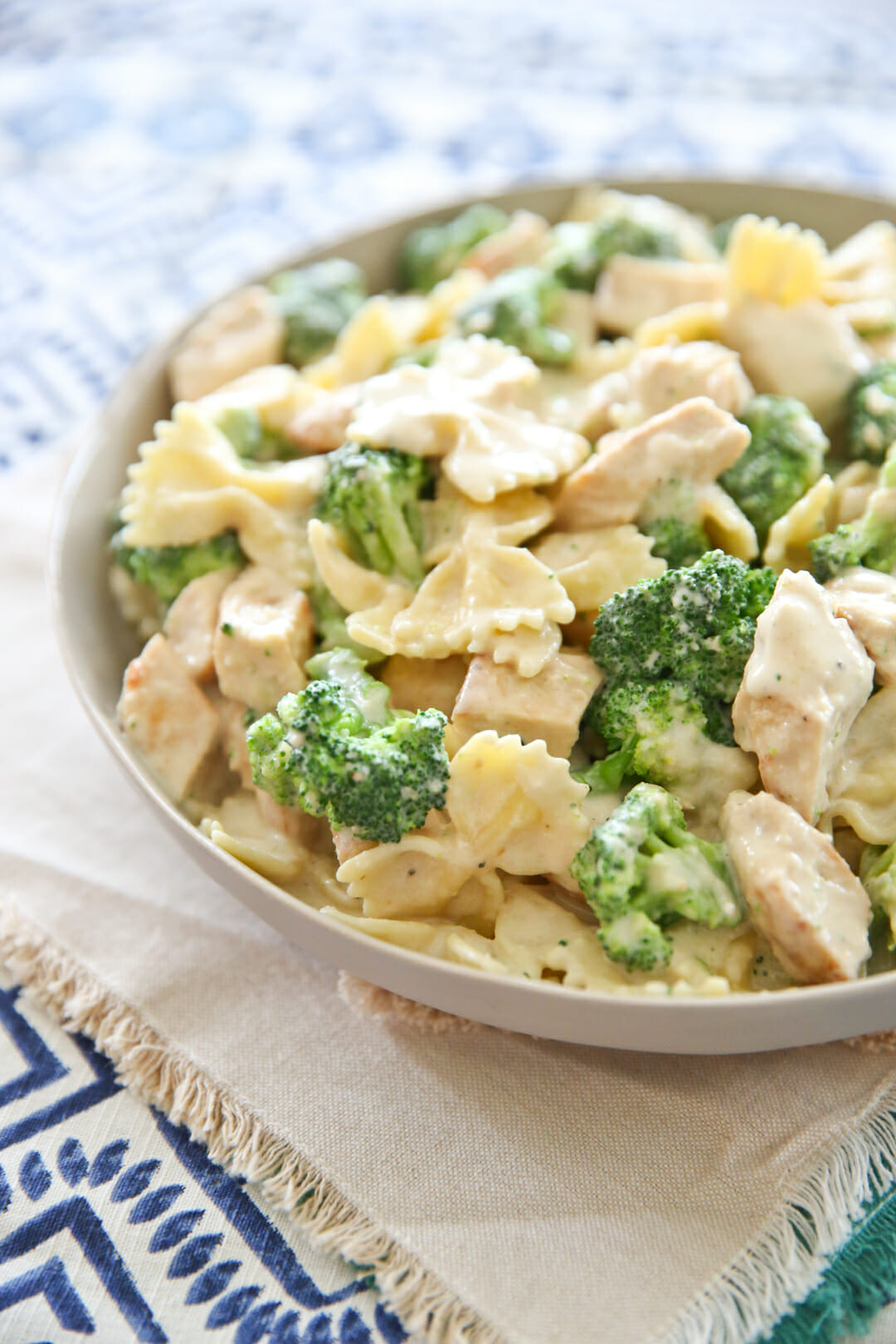 Pasta with broccoli and alfredo