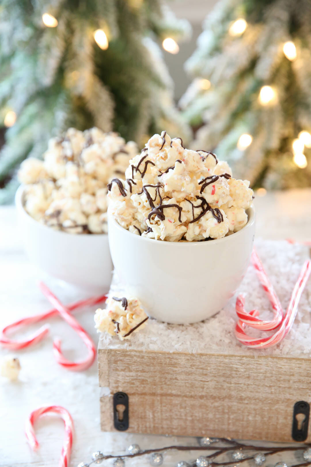 Best Holiday Treats Peppermint Bark Popcorn