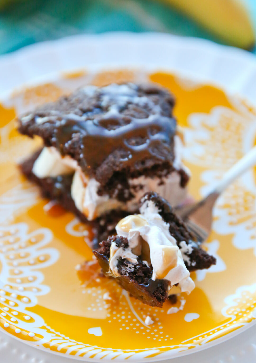 chocolate shortcakes with banana and caramel