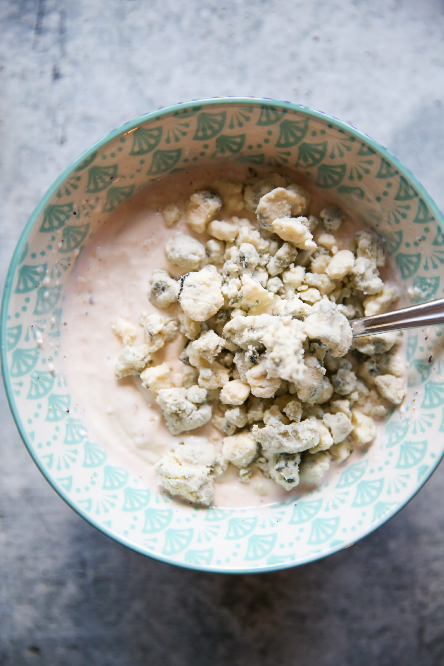 adding blue cheese to dressing