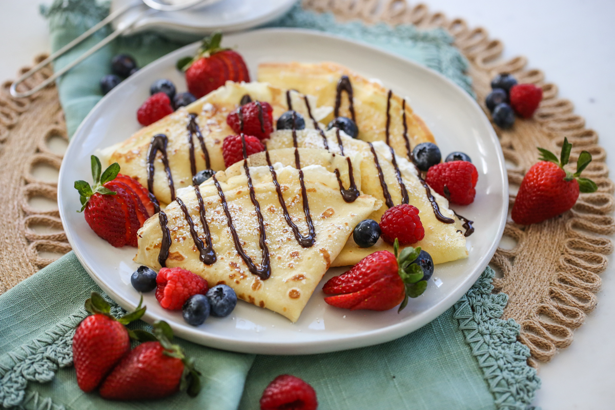 Crepes with berries and chocolate 