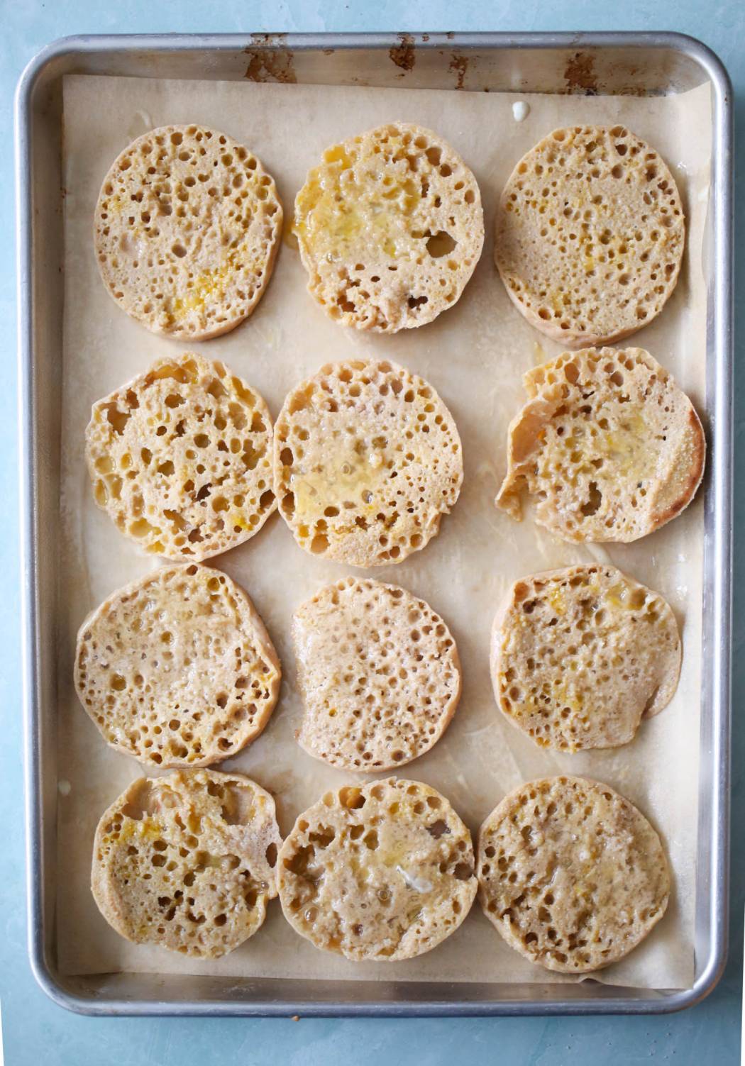 english muffin breakfast pizzas