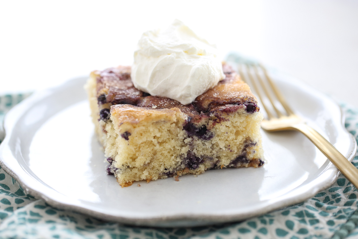 blueberry coffee cake with whipped cream