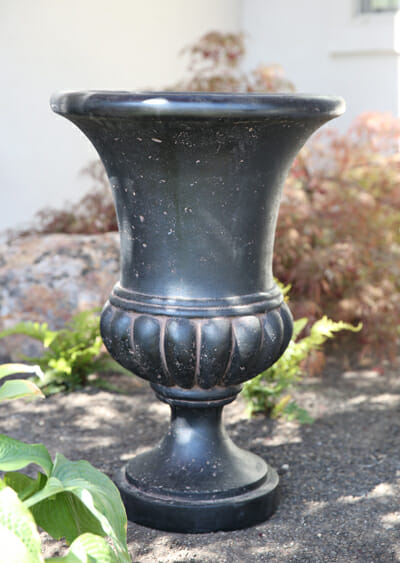 Black Urn