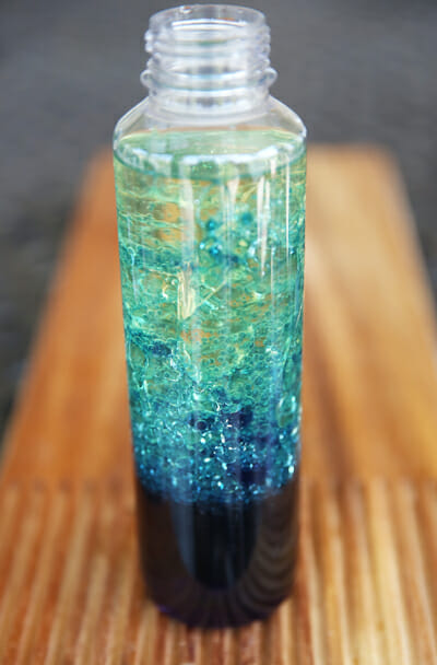 homemade lava lamp with oil and water