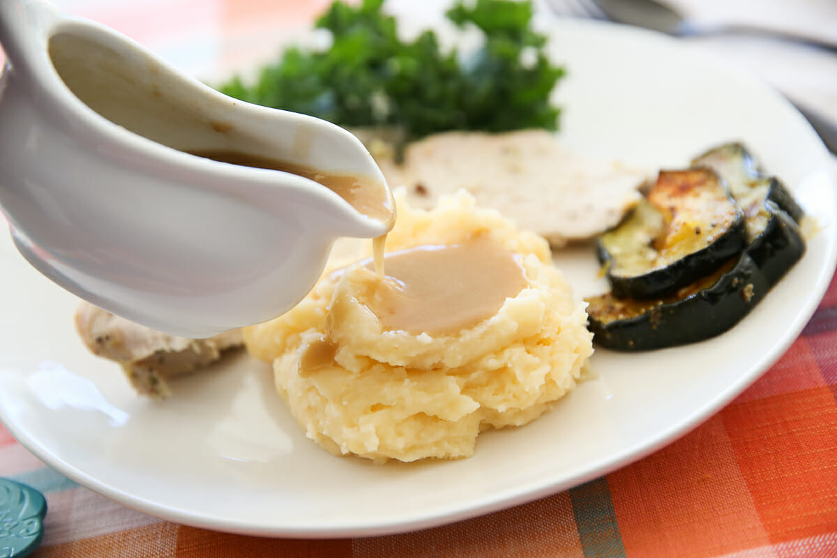 mashed potatoes and gravy