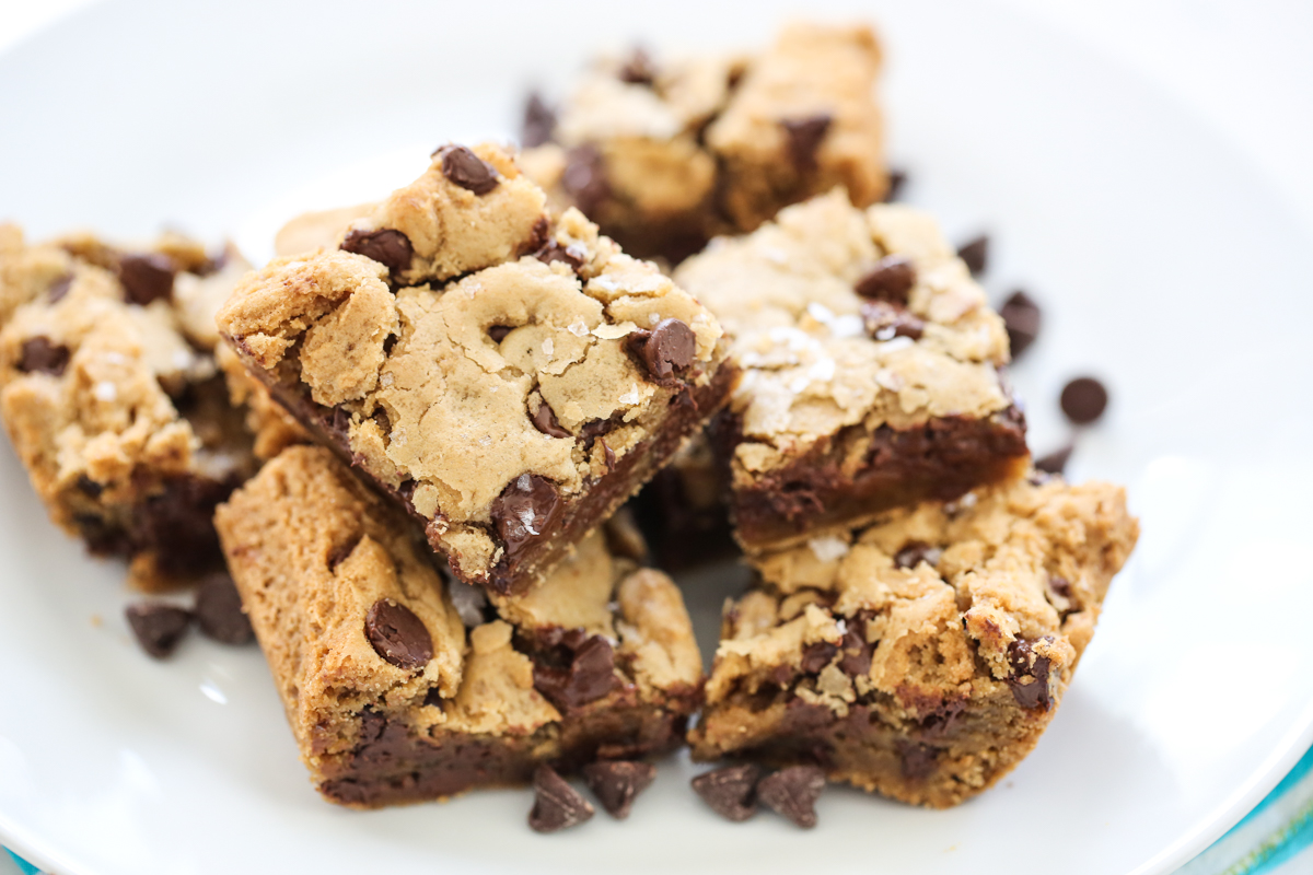 Chewy Chocolate Chip Cookie Bars