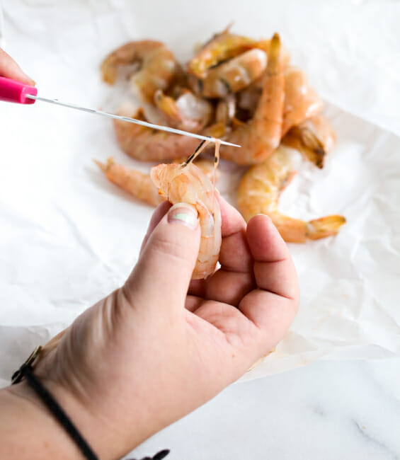 how to devein shrimp-7