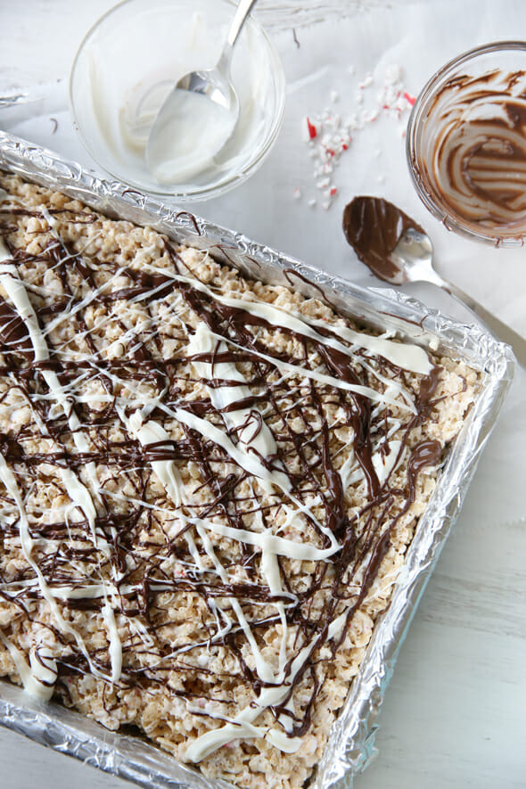 Peppermint Rice Krispies treats on a stick - Chickabug