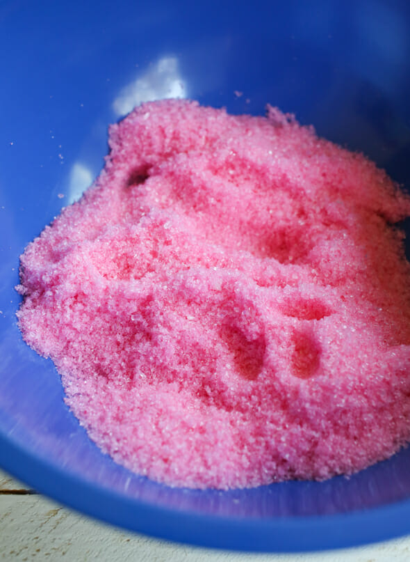 peppermint oil and food coloring in salts