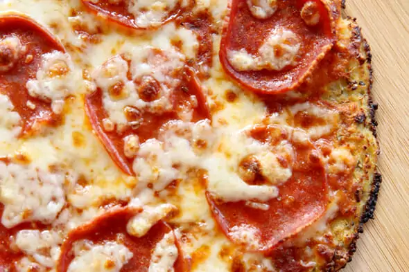 Cauliflower Crust Pizza | 10 Homemade Healthy Pizza Recipes