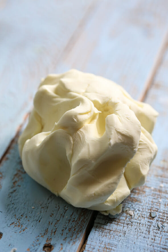 Best 2-Ingredient Playdough Recipe