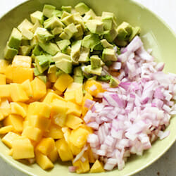 avacado mango salad square