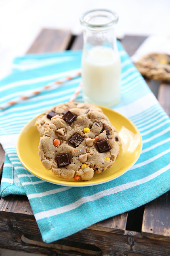 Big Giant Chocolate Chip Cookie - Our Best Bites