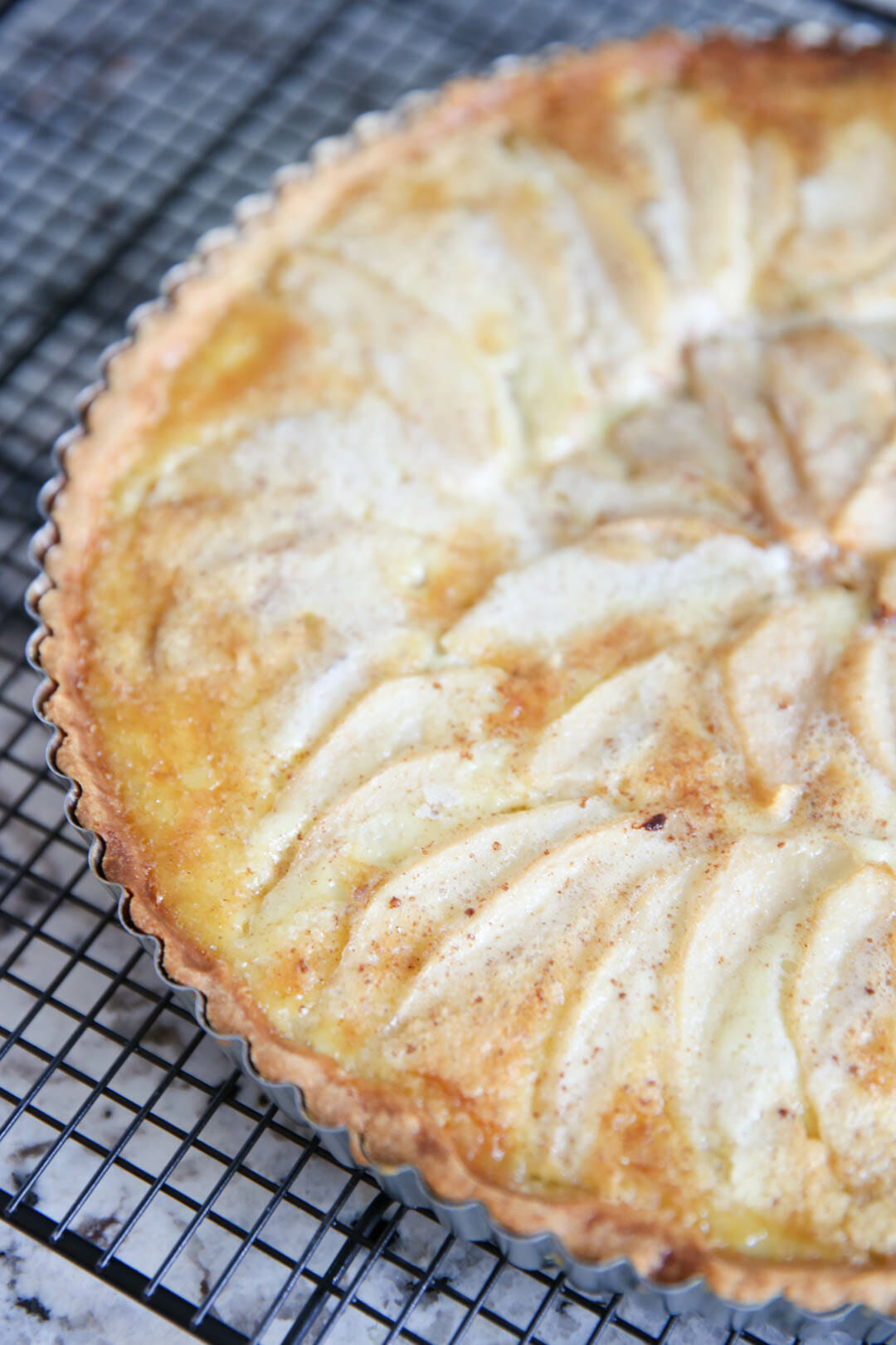 The best Holiday Dessert Recipes: Chocolate Pear Tart