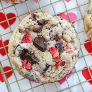 strawberry chocolate chip cookies