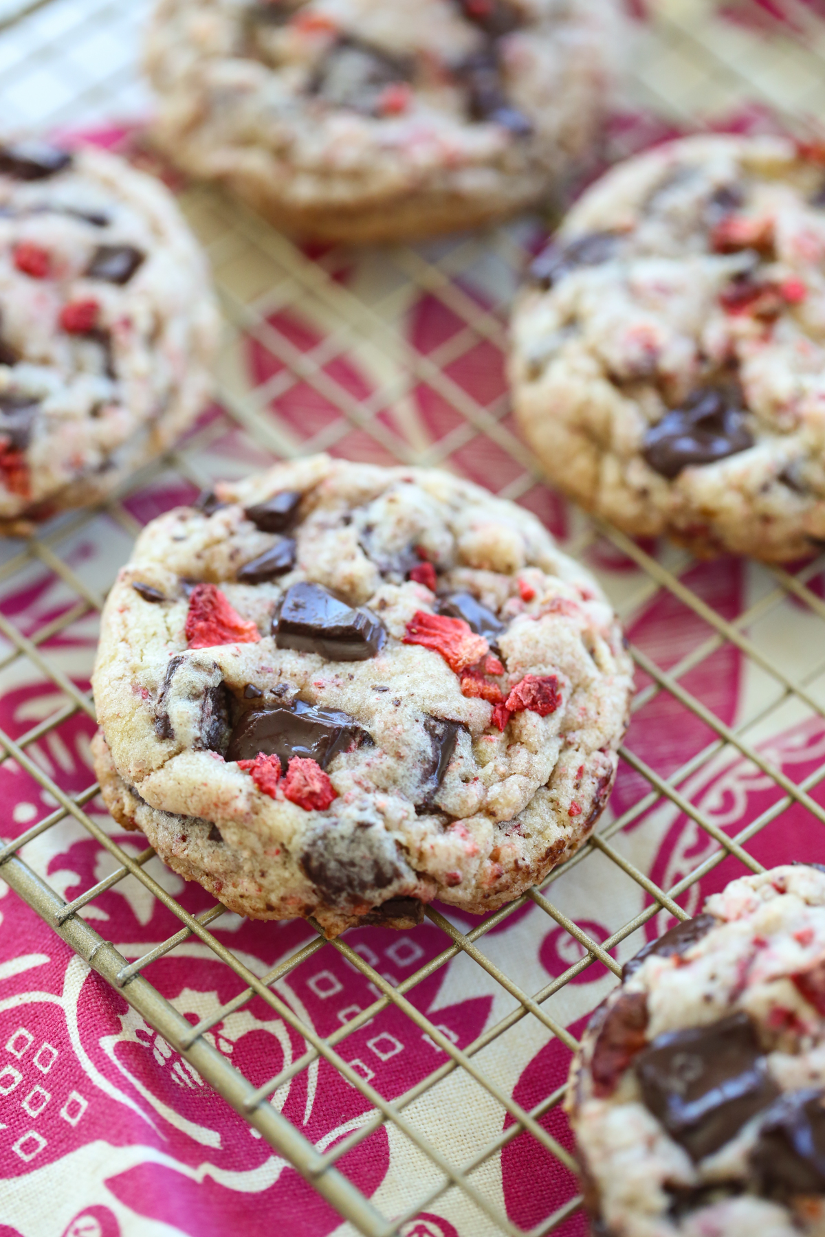 strawberry chocolate chip cookies