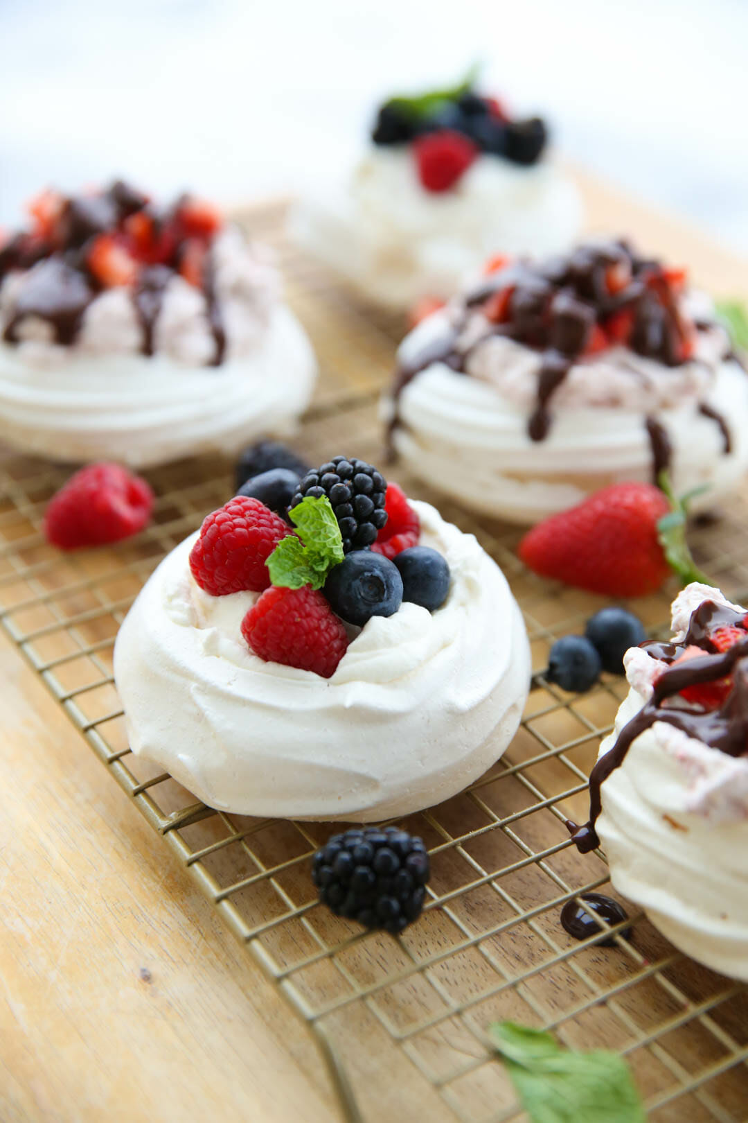 Easy Pavlova Recipe with Berries and Cream