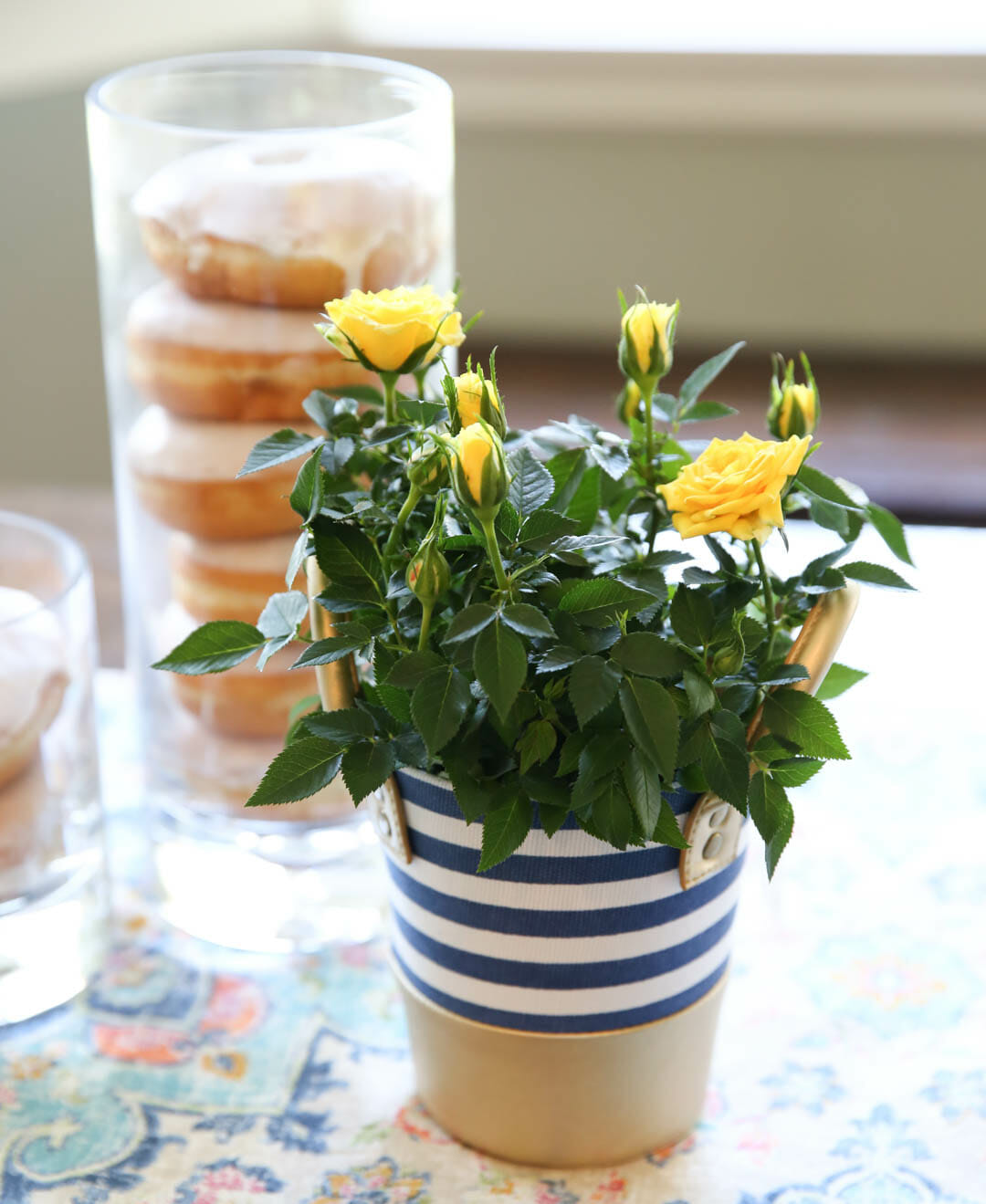 Trendy floral tablescape