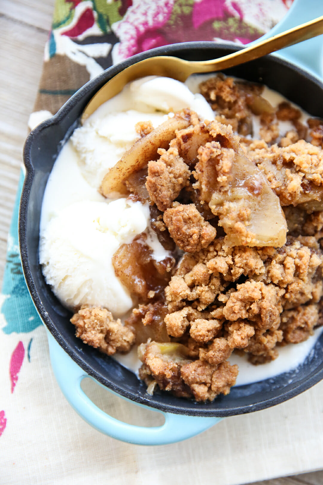 The Best Apple Crisp Recipe with Graham Cracker Crumble Topping