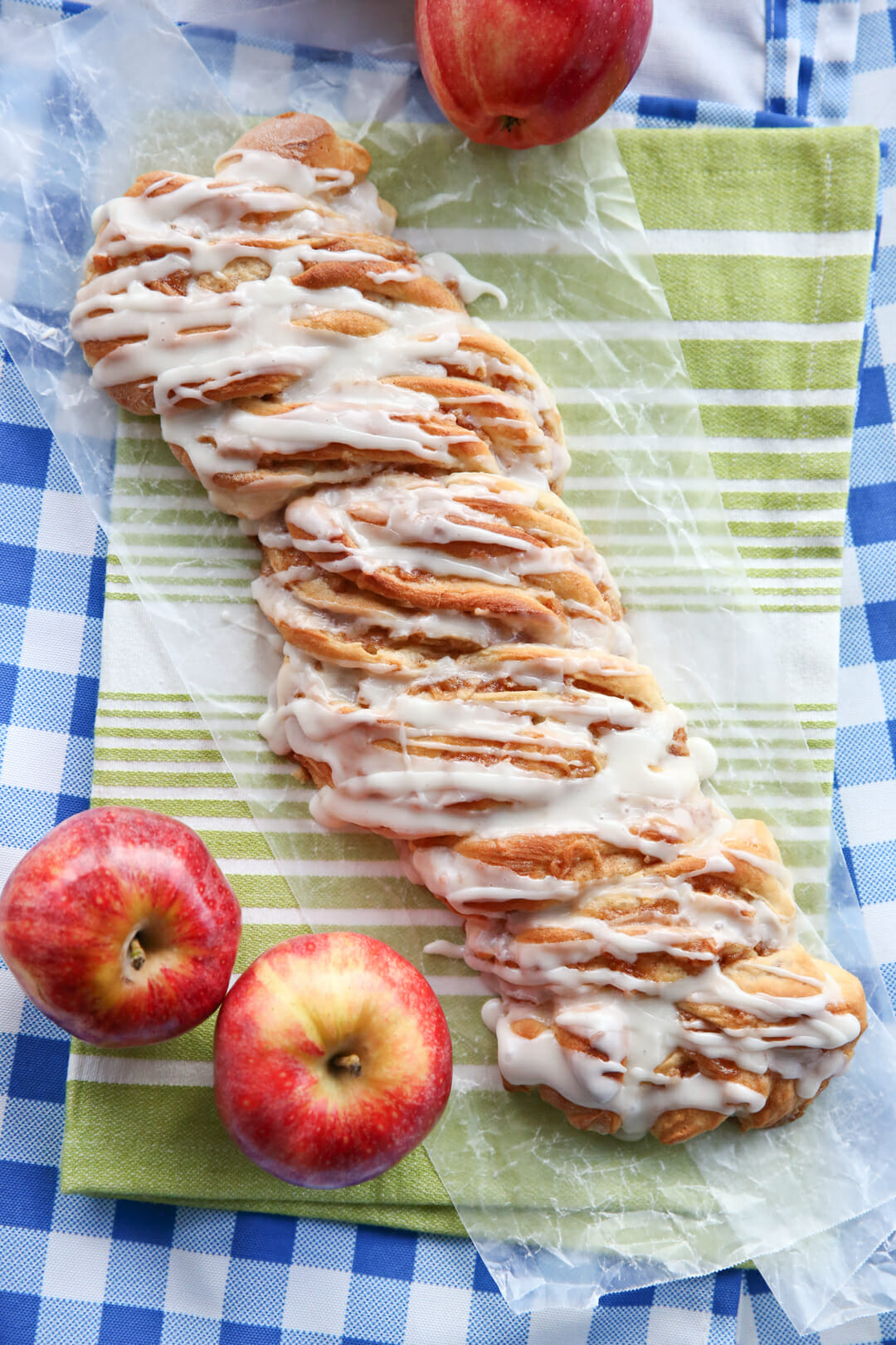 braided cinnamon apple bread_served