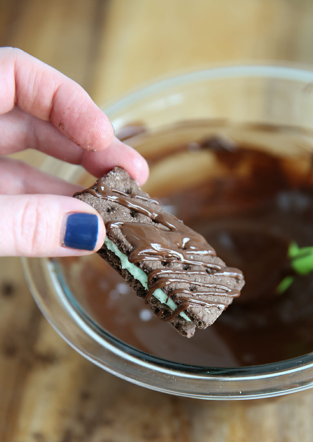 chocolate drizzled graham crackers