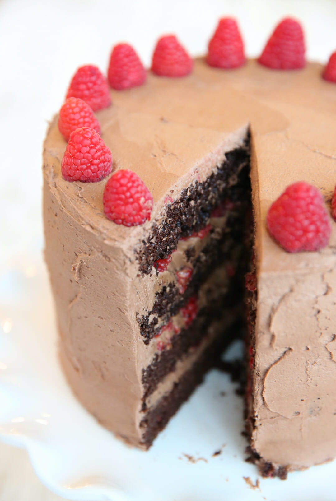 cut layer cake 