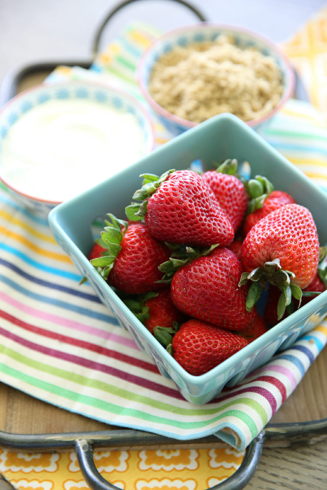 strawberries and sour cream