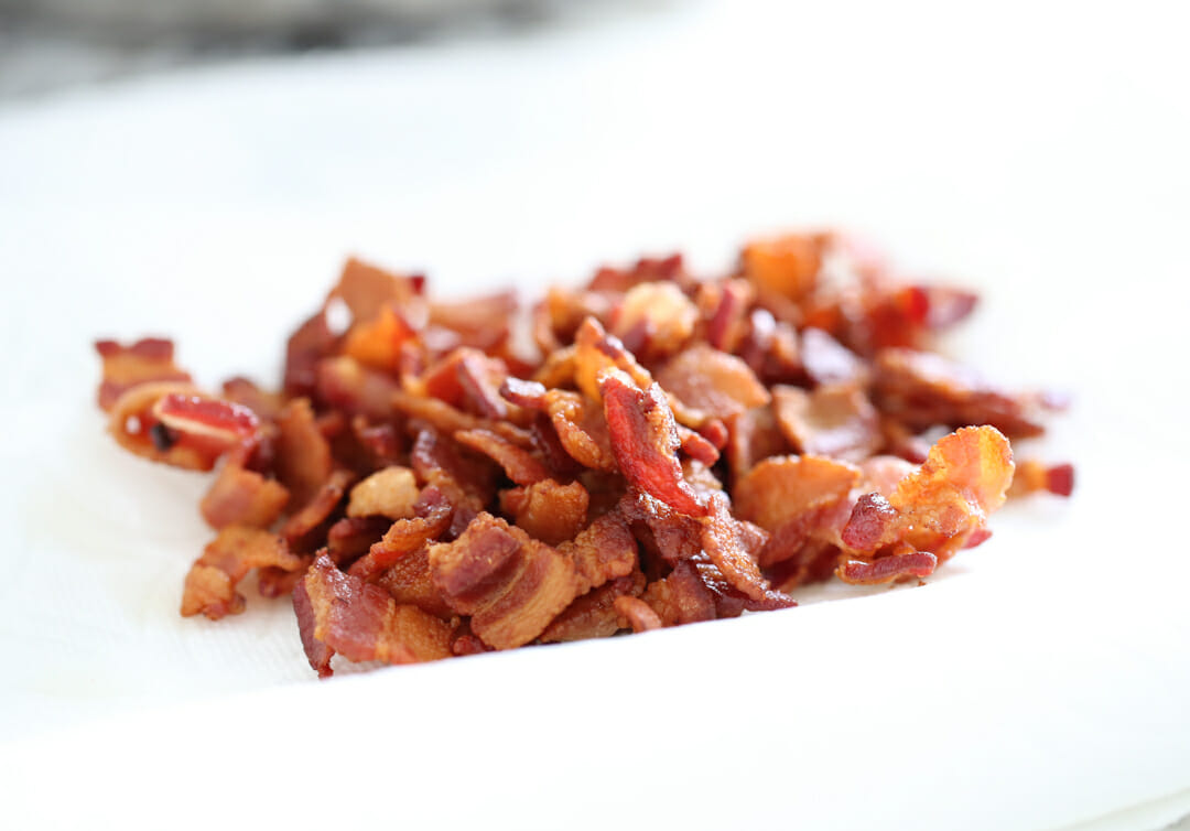 crispy bacon on towels