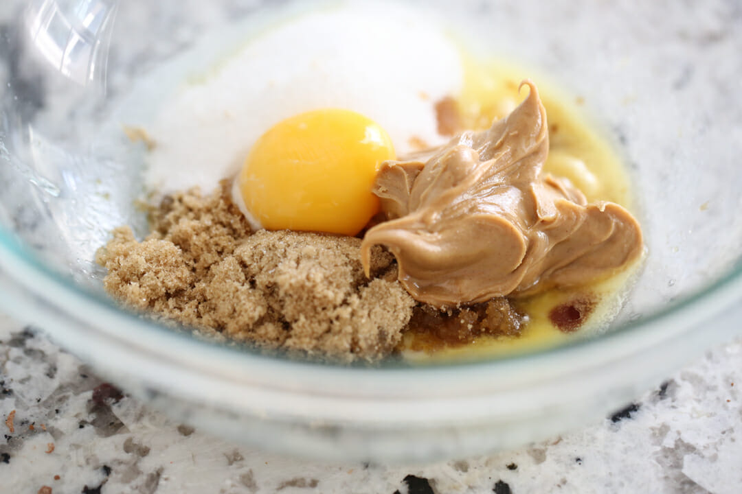 Giant Peanut Butter Cookie ingredients