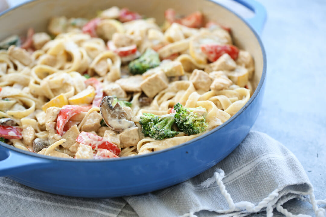 Fall Favorites Chicken Alfredo Pasta - Becky's Best Bites