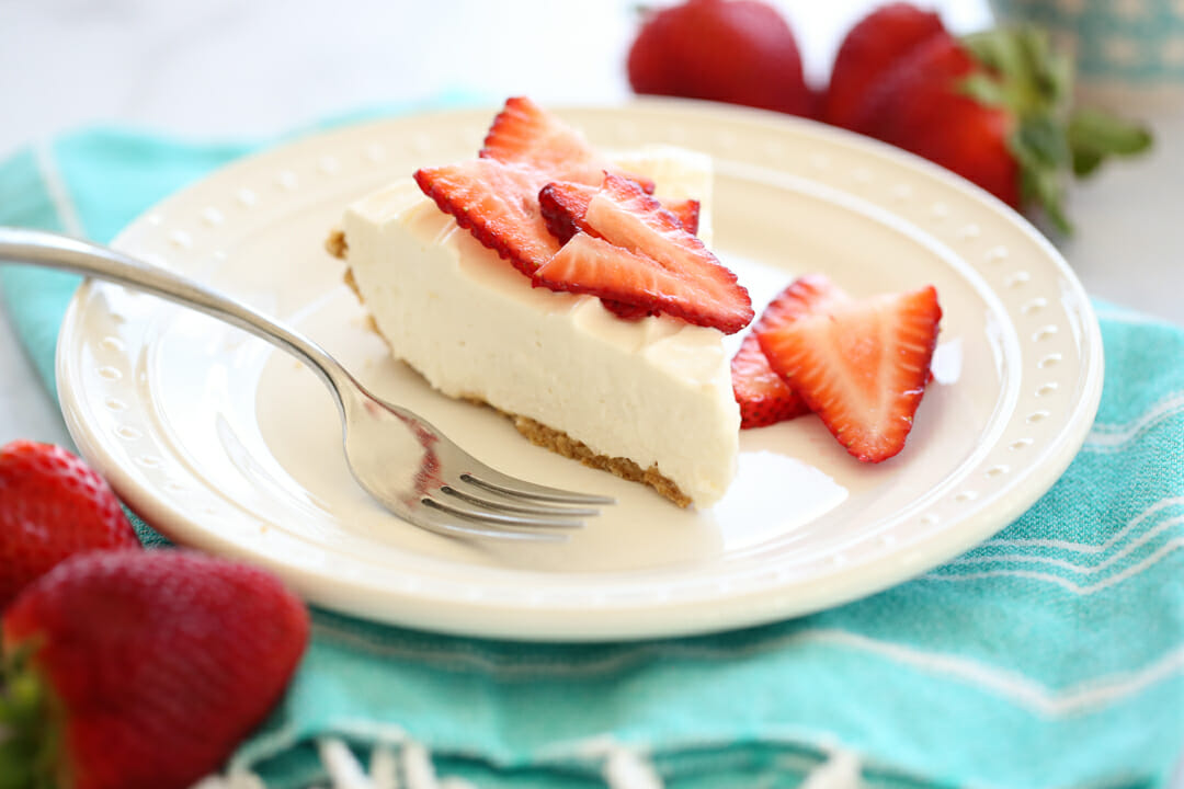 sliced no bake cheesecake