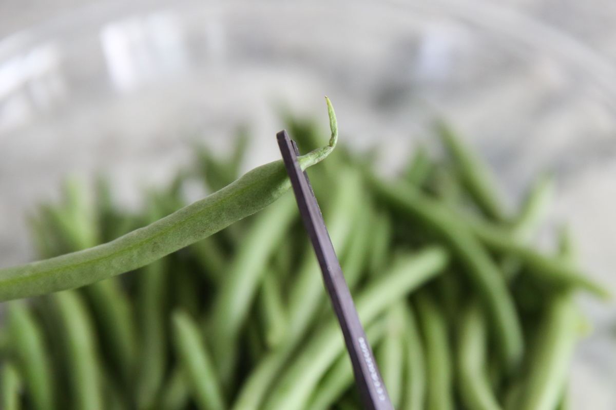 trimming green beans