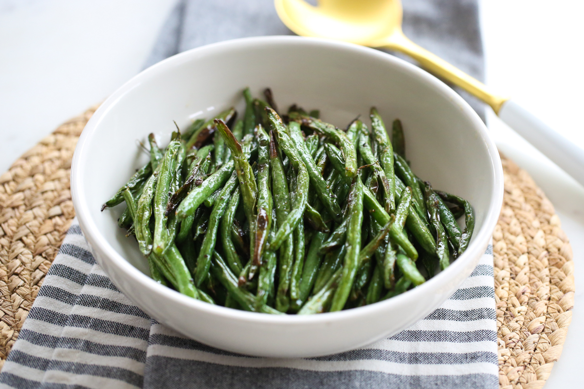 air fried green beans in bowl